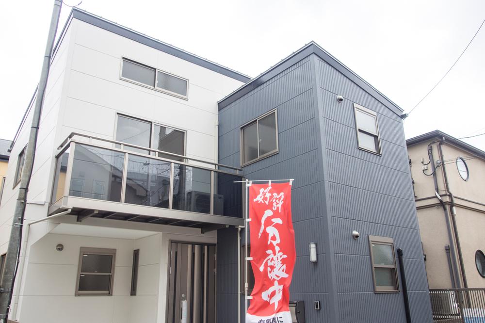 Local appearance photo. Local (April 2013) Shooting