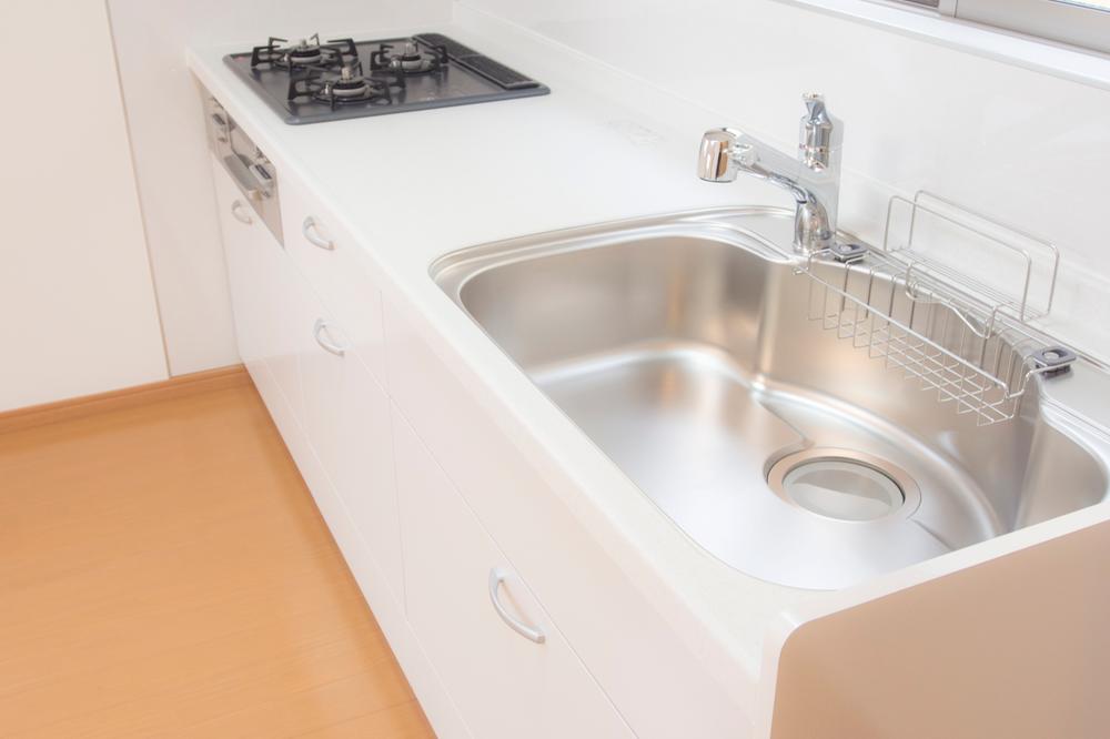 Kitchen. Local (April 2013) Shooting