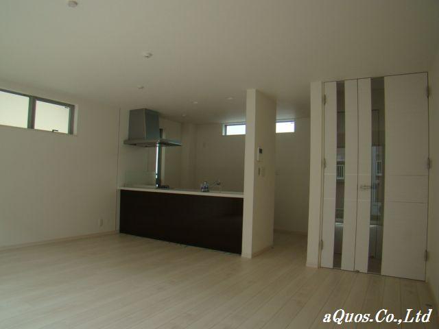 Same specifications photos (living). Same specifications