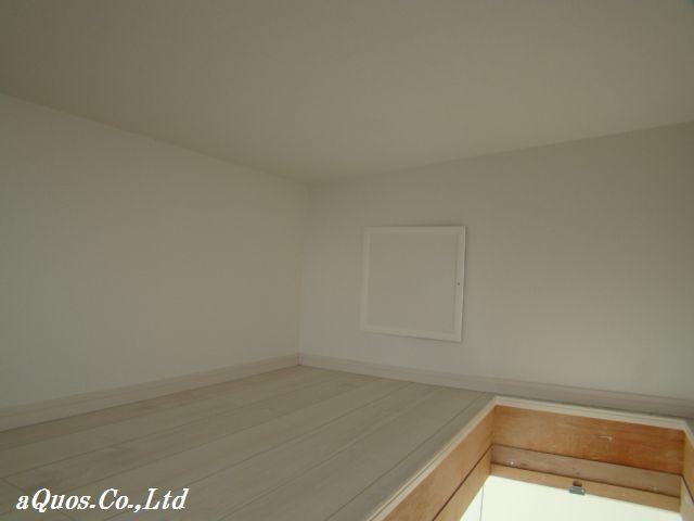 Same specifications photos (Other introspection). Same specifications