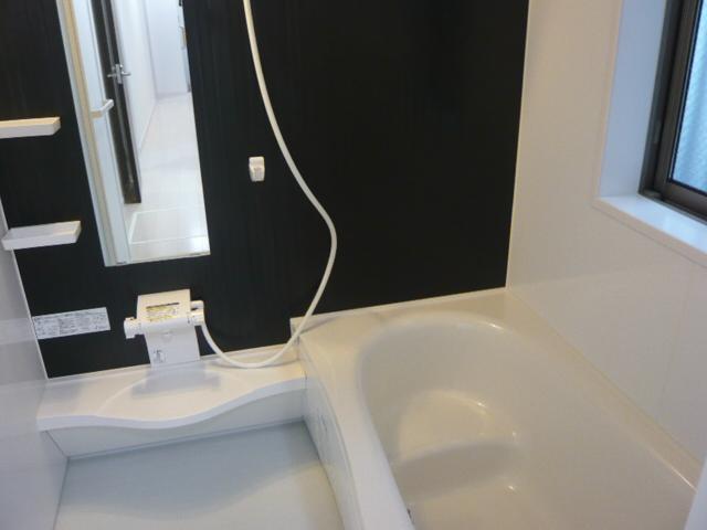 Bathroom. Indoor (11 May 2013) Shooting, Building 3