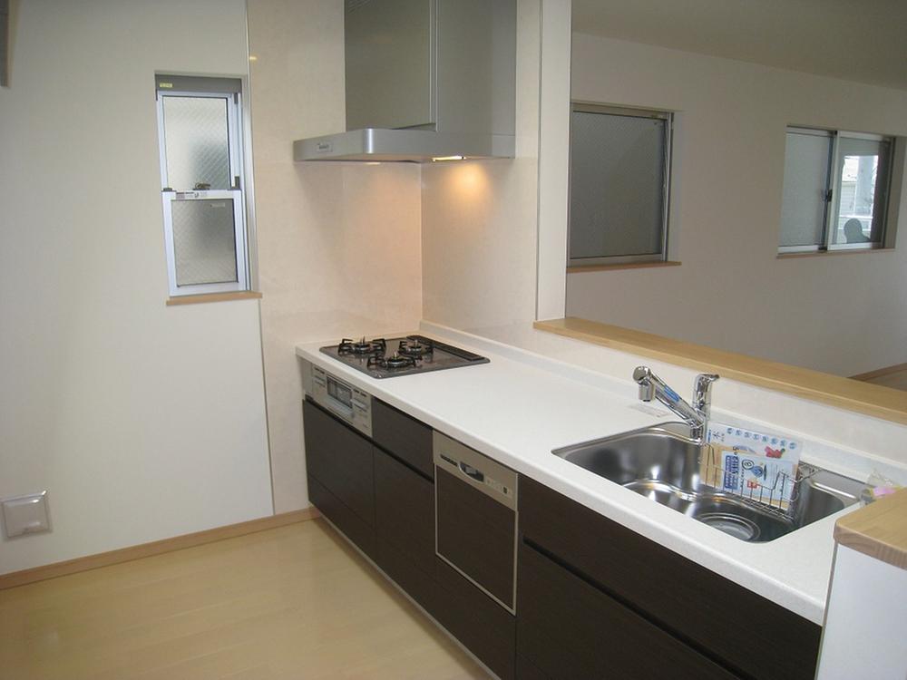 Same specifications photo (kitchen). Kitchen construction cases