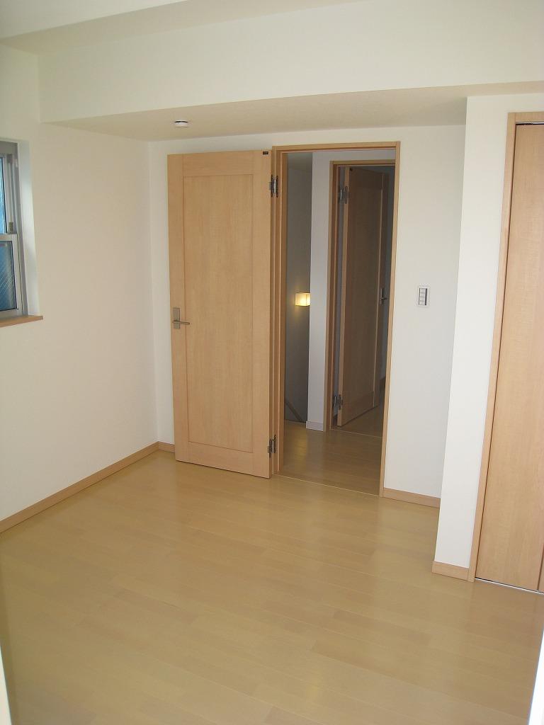 Same specifications photos (living). Western-style construction cases