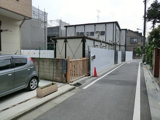 kindergarten ・ Nursery. Akatsuka 350m until the 6-chome nursery