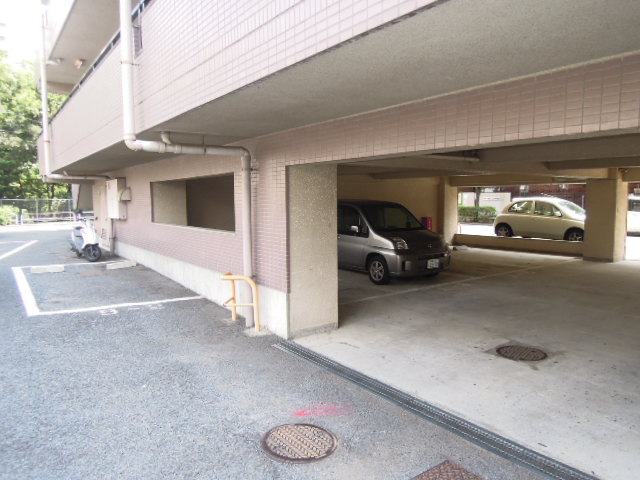 Parking lot. Building 1F part