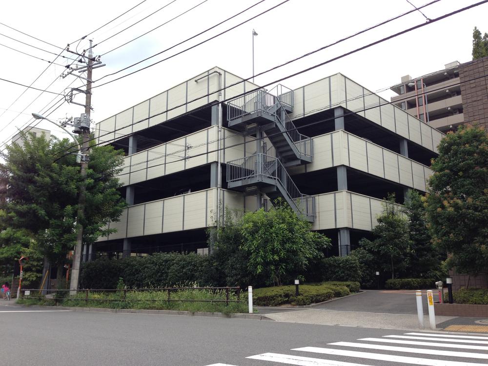 Parking lot. Self-propelled parking hotel