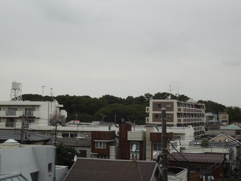 View photos from the dwelling unit. View from the site (October 2013) Shooting