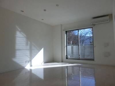 Living and room. Built is shallow, clean rooms