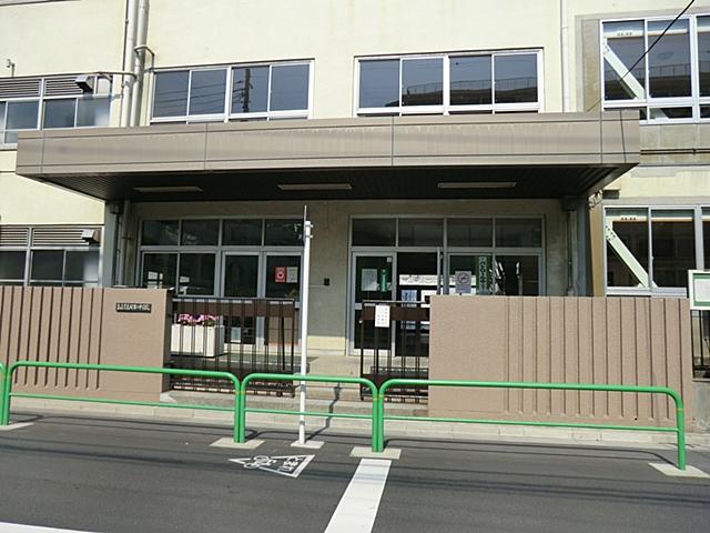 Junior high school. 980m to Shimura second junior high school