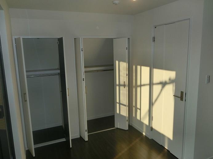 Non-living room. Local (12 May 2013) Shooting