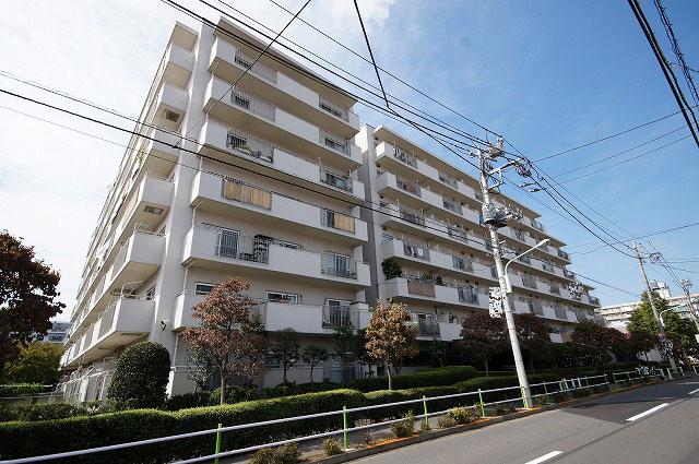 Local appearance photo. Local (10 May 2013) Shooting