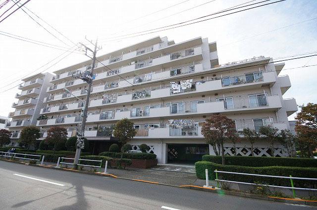 Local appearance photo. Local (10 May 2013) Shooting