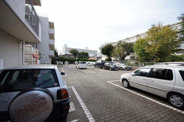 Parking lot. Local (10 May 2013) Shooting