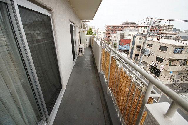 Balcony. Local (10 May 2013) Shooting