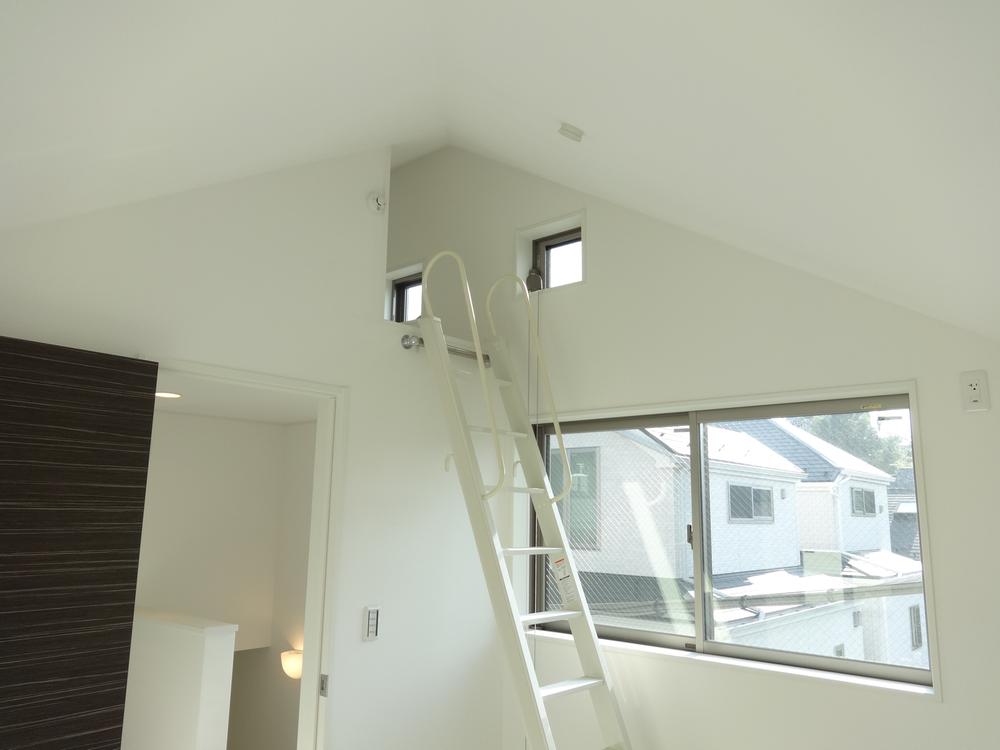 Non-living room. Indoor (11 May 2013) Shooting