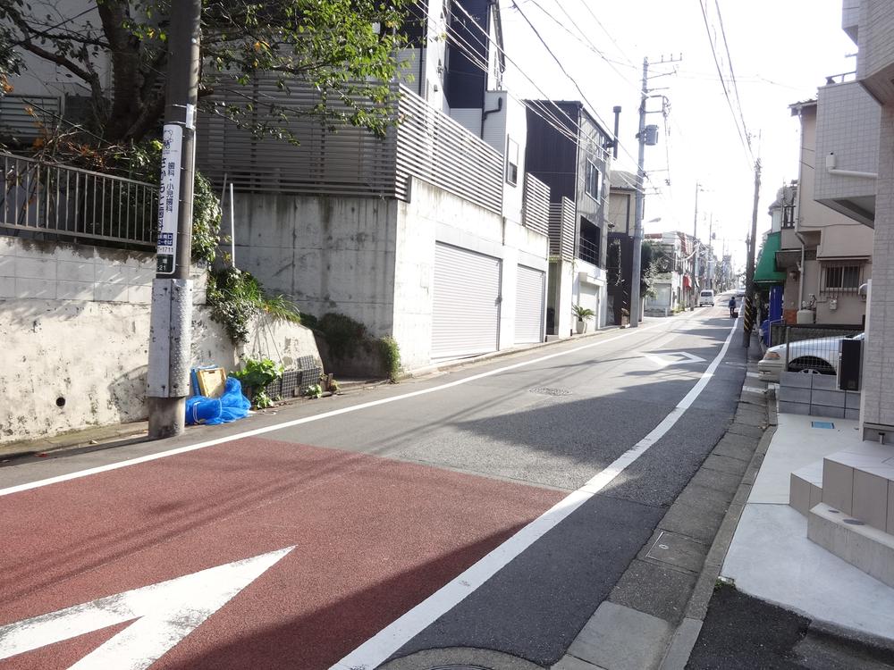 Local photos, including front road. Local (11 May 2013) Shooting