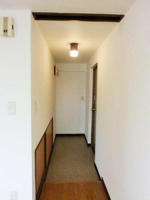 Entrance. Entrance hall