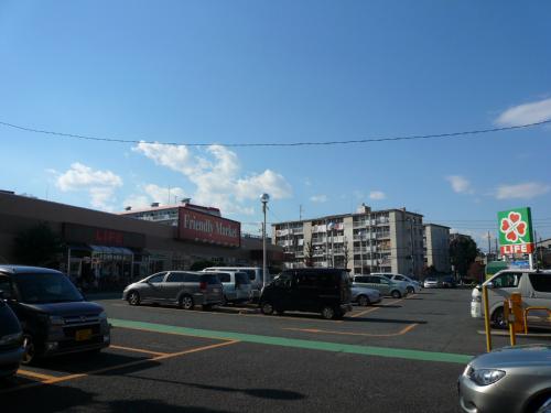 Supermarket. 957m up to life cortex Machiten (super)