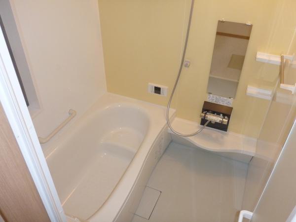 Bathroom. Healing space shed the fatigue of the day! 