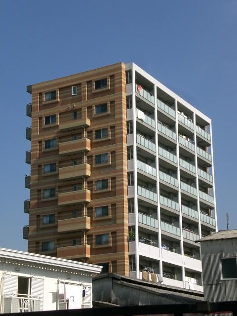 Local appearance photo. Local (10 May 2013) Shooting