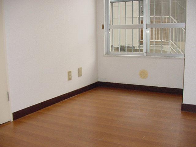 Living and room. Bright rooms