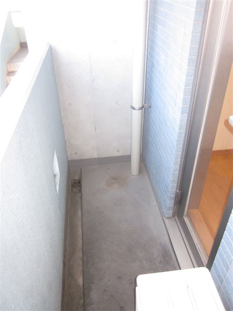 Balcony. South-facing balcony in the kitchen aside