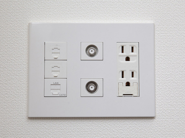 Other.  [Multi-media outlet] Power outlets, Telephone outlet, Established a multi-media outlet that TV outlets will fit in one place in each room. (Same specifications)