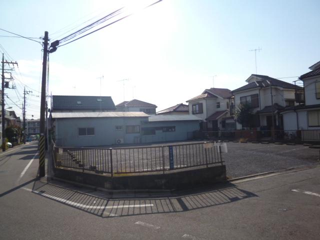 Local appearance photo. Local (11 May 2013) Shooting