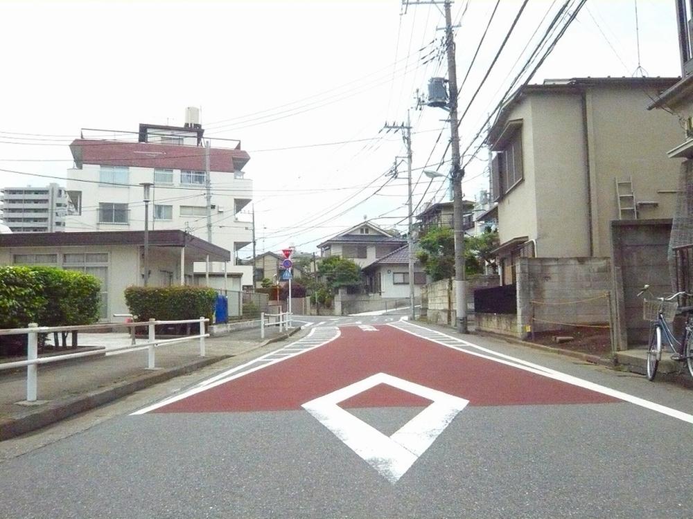 Local photos, including front road. Local (June 2013) Shooting