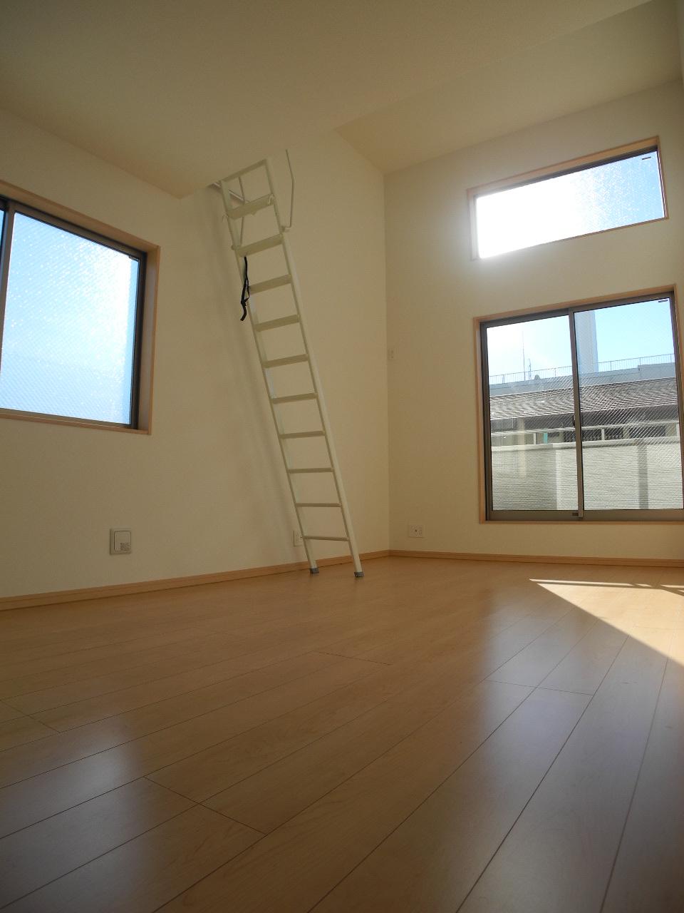 Living. Building 2 room (December 2013) Shooting