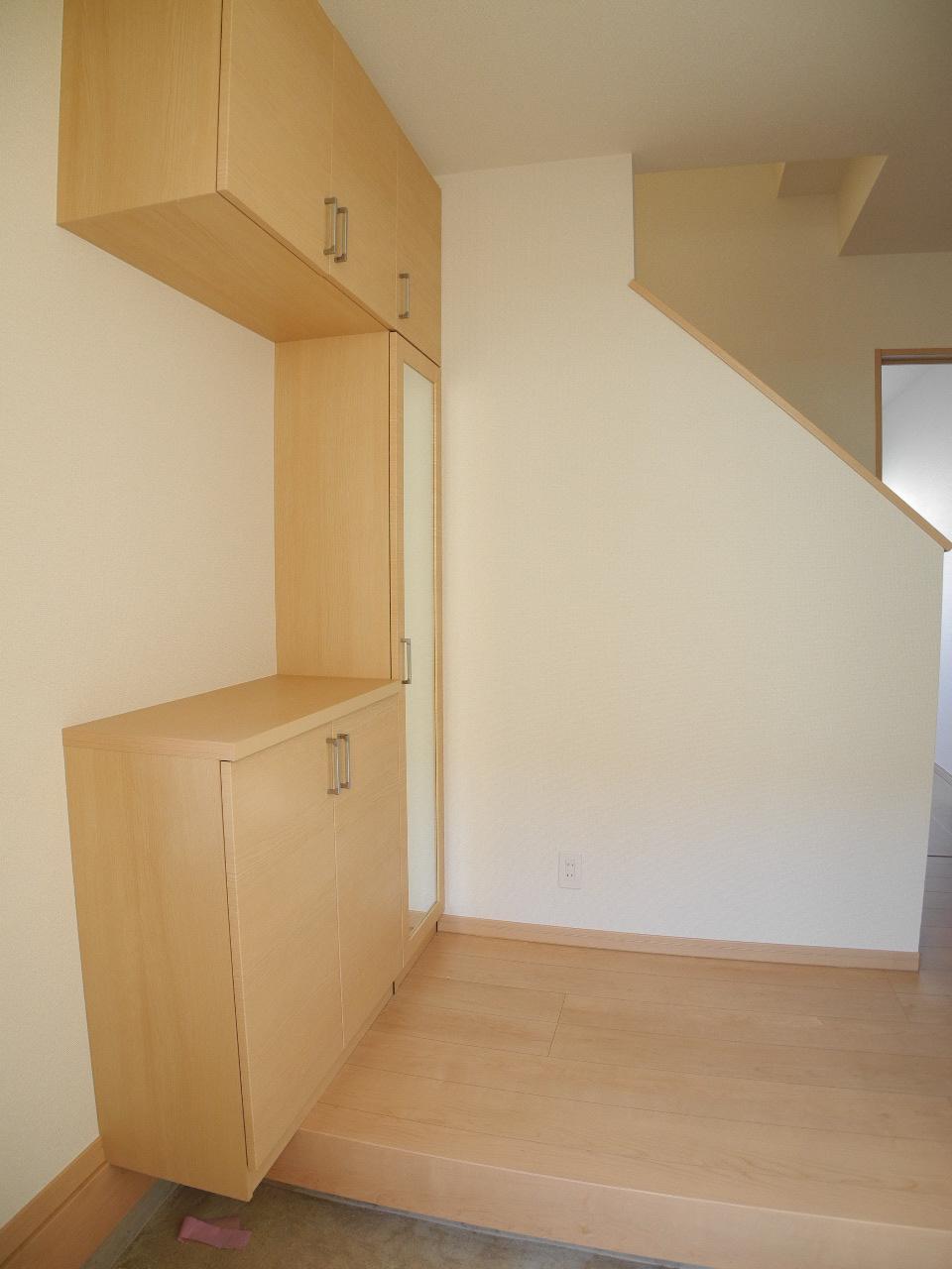 Entrance. Building 2 room (December 2013) Shooting