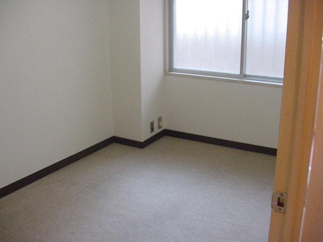 Other room space. Western-style 4.5 Pledge