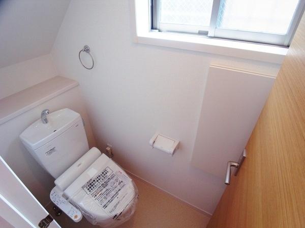 Toilet. 1 Building first floor toilet