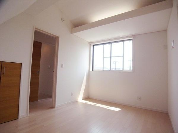 Living. 1 Building Western-style