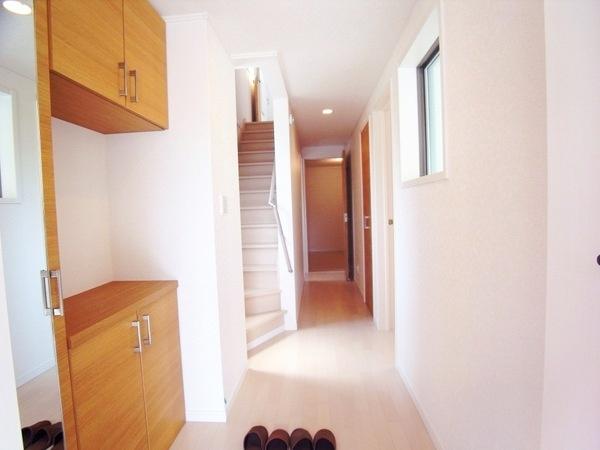 Entrance. 1 Building entrance