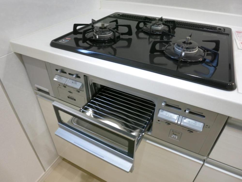 Other Equipment. Gas 3-neck grill cleaning is also easy!