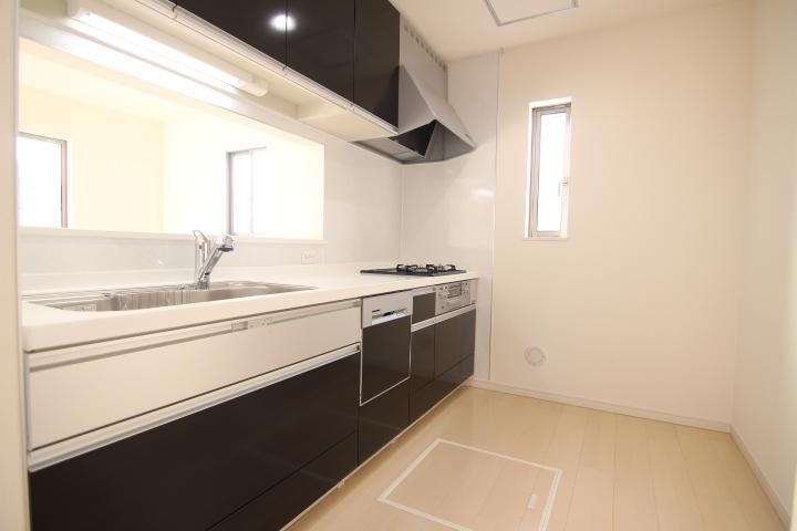 Same specifications photo (kitchen). Our construction Blooming garden! Image Photos