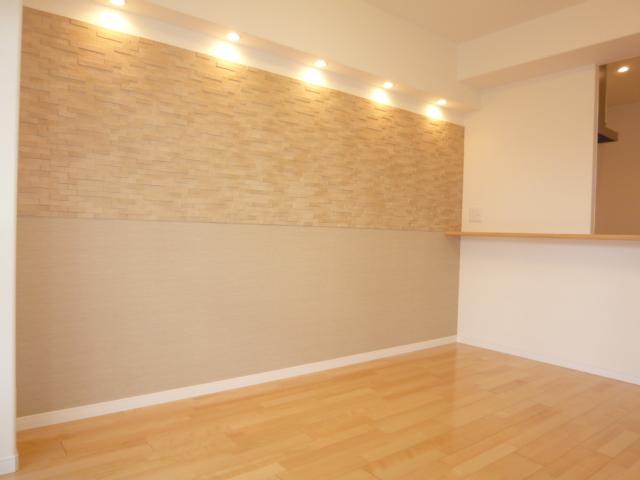 Living. Local (12 May 2013) Shooting