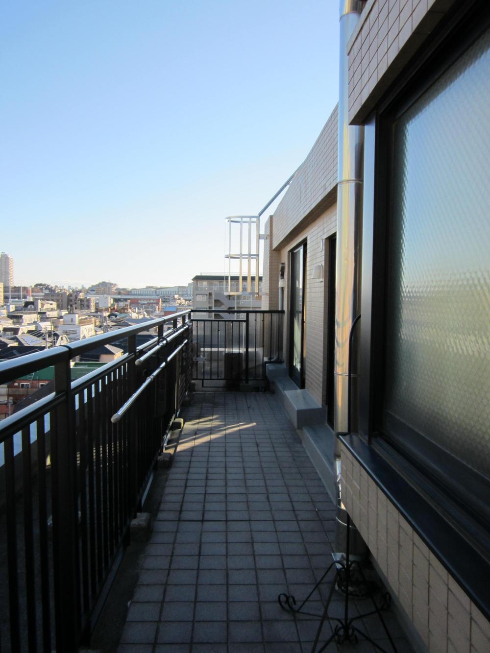 Balcony. Local (12 May 2013) Shooting