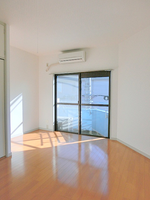 Other room space. Western style room