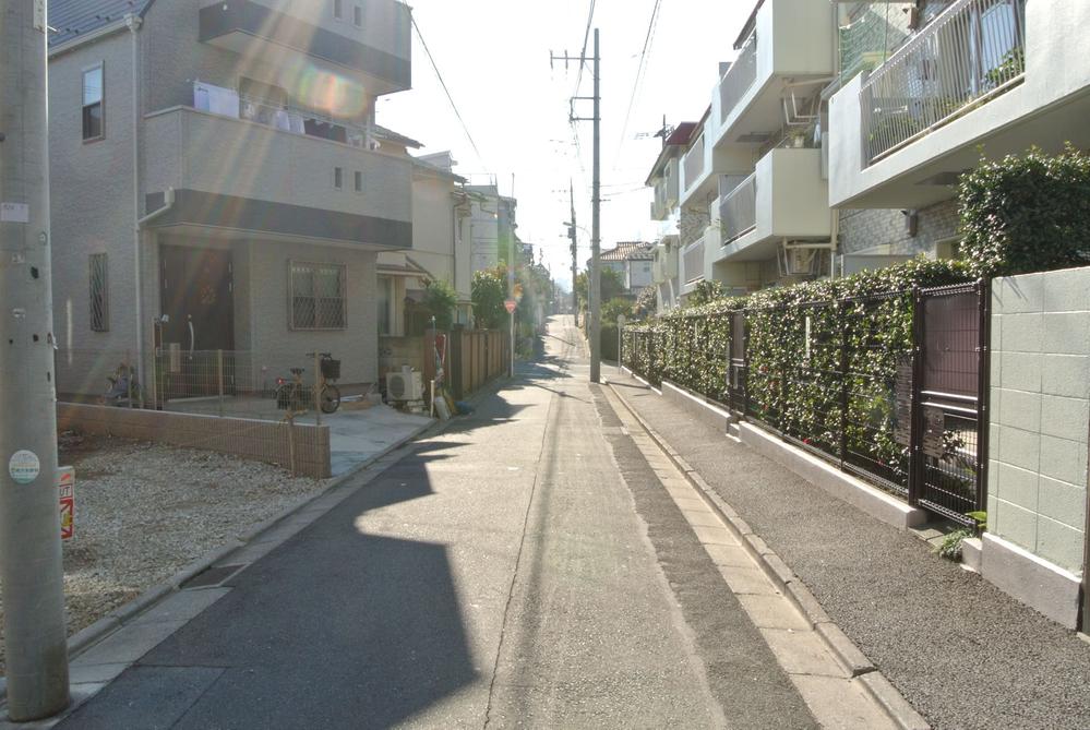 Local photos, including front road. Local (12 May 2013) Shooting