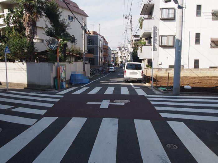 Local photos, including front road. Local (11 May 2013) Shooting