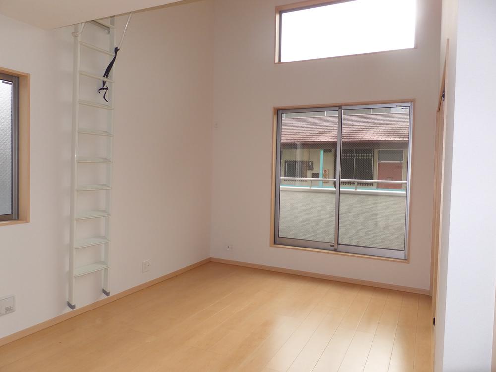 Living. Local (January 2014) Shooting