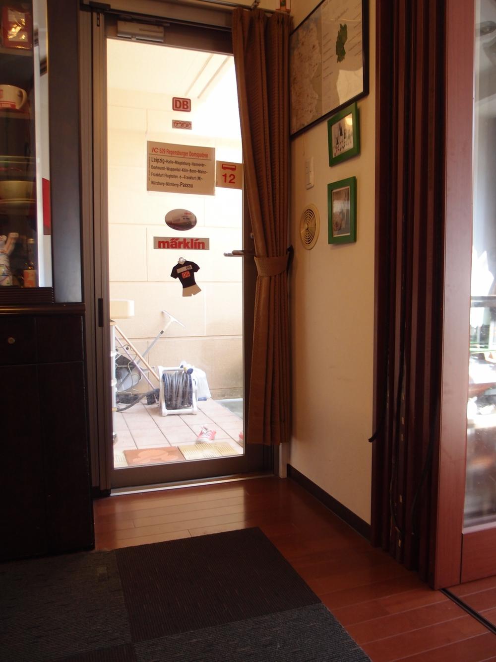 Other. Door to a private parking