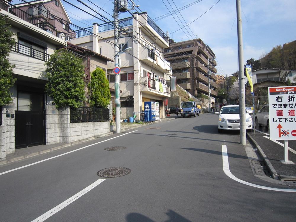 Other local. Front road (2013 May shooting)