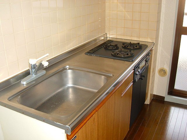 Kitchen. This is the feeling looking at the kitchen up.