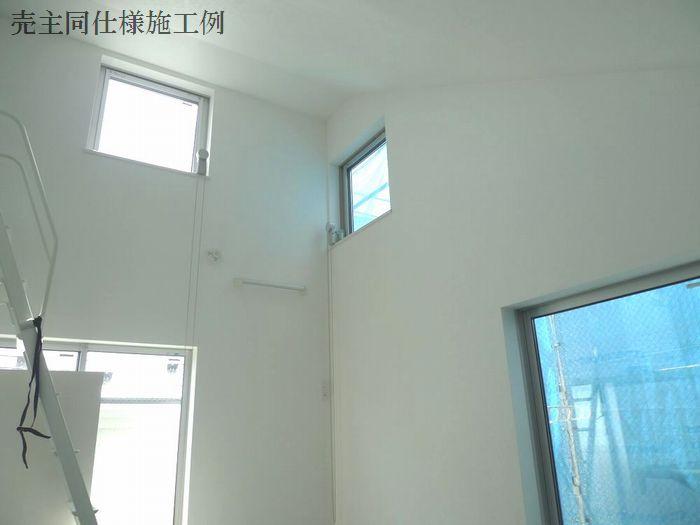 Same specifications photos (Other introspection)