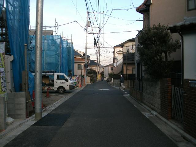 Local photos, including front road. Local (12 May 2013) Shooting