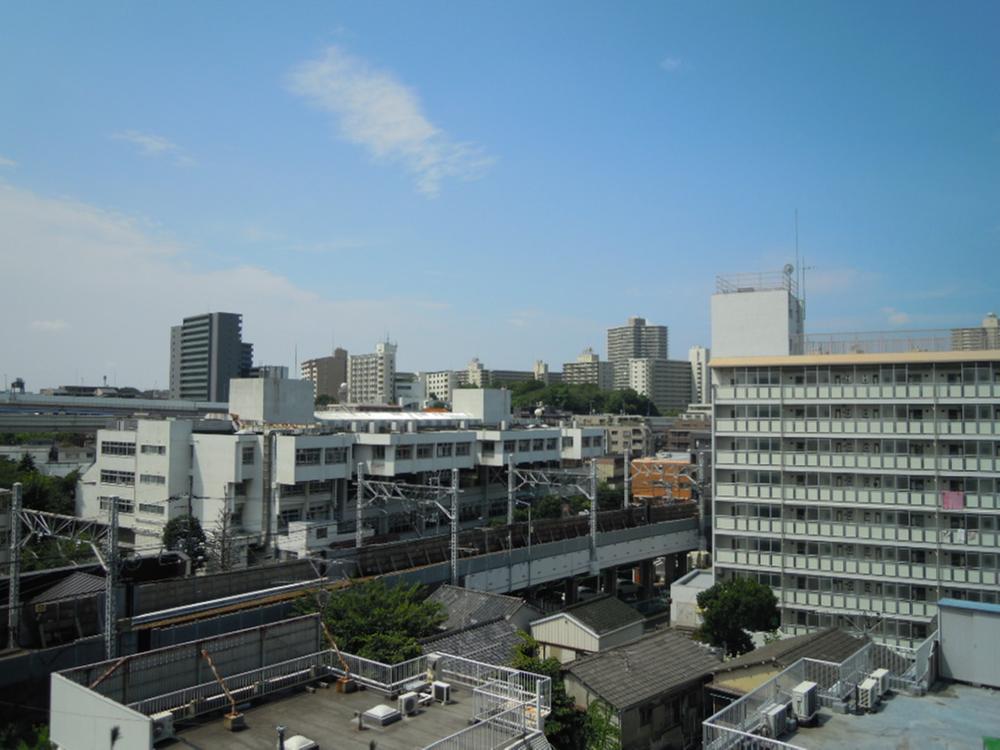 View photos from the dwelling unit. View from the site (July 2013) Shooting