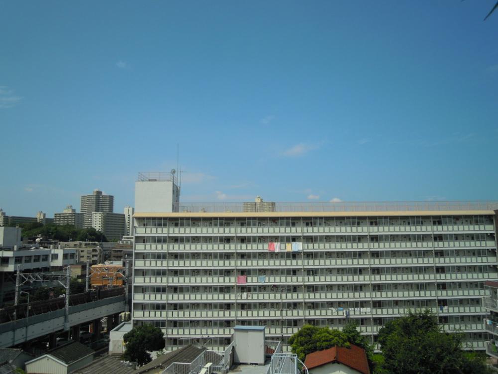 View photos from the dwelling unit. View from local (07 May 2013) Shooting